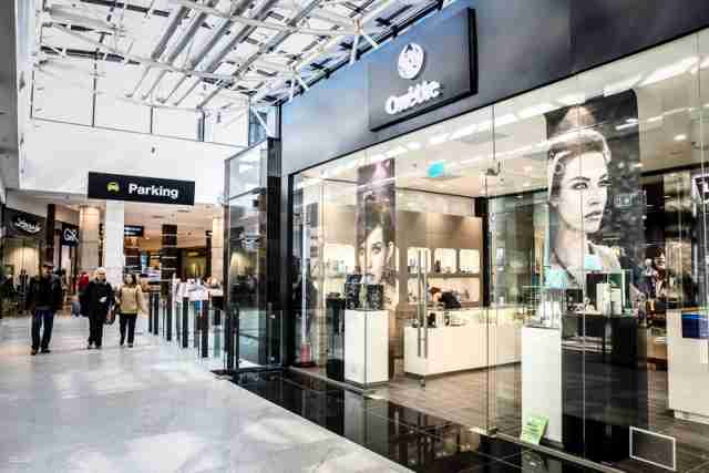 Noutăți la Palas Mall: s-a deschis primul magazin Inglot din Iași, Oxette și Nafi Dresscode își clienții în noi locații | INFO Iasi